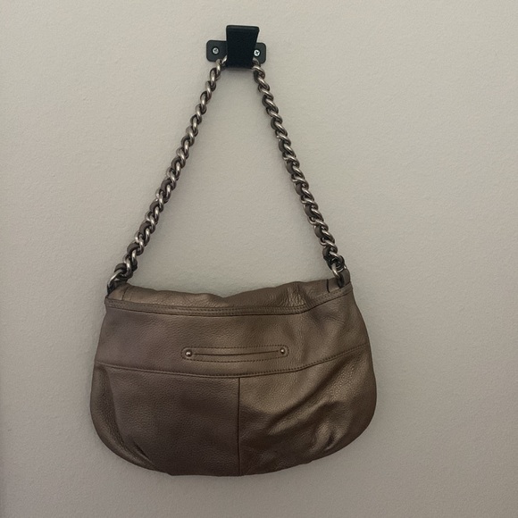 Silver leather B. Makowsky purse - Picture 2 of 5